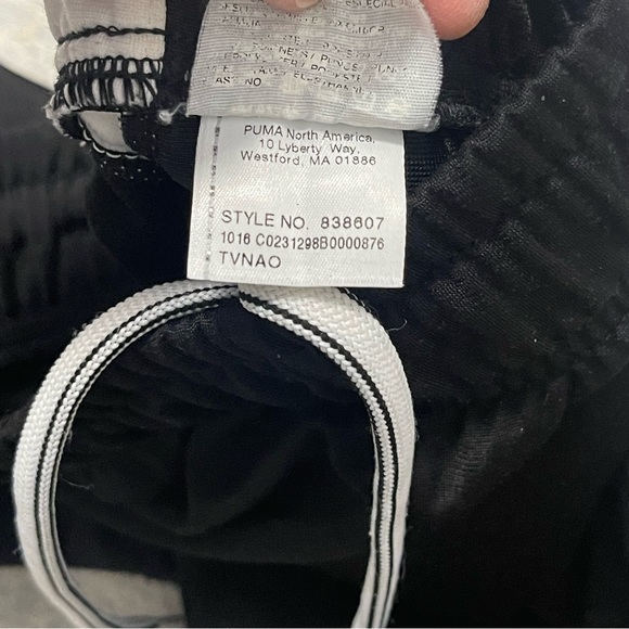 Used Men’s Size Small (29” X30”) Puma Drawstring Contrast Pants In Black/White - Picture 12 of 14